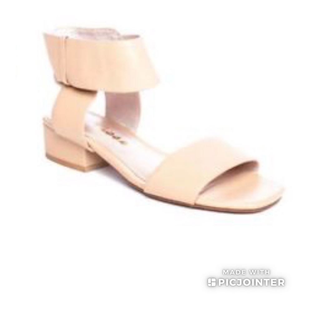NWOT | Matisse Chanta Sandals
